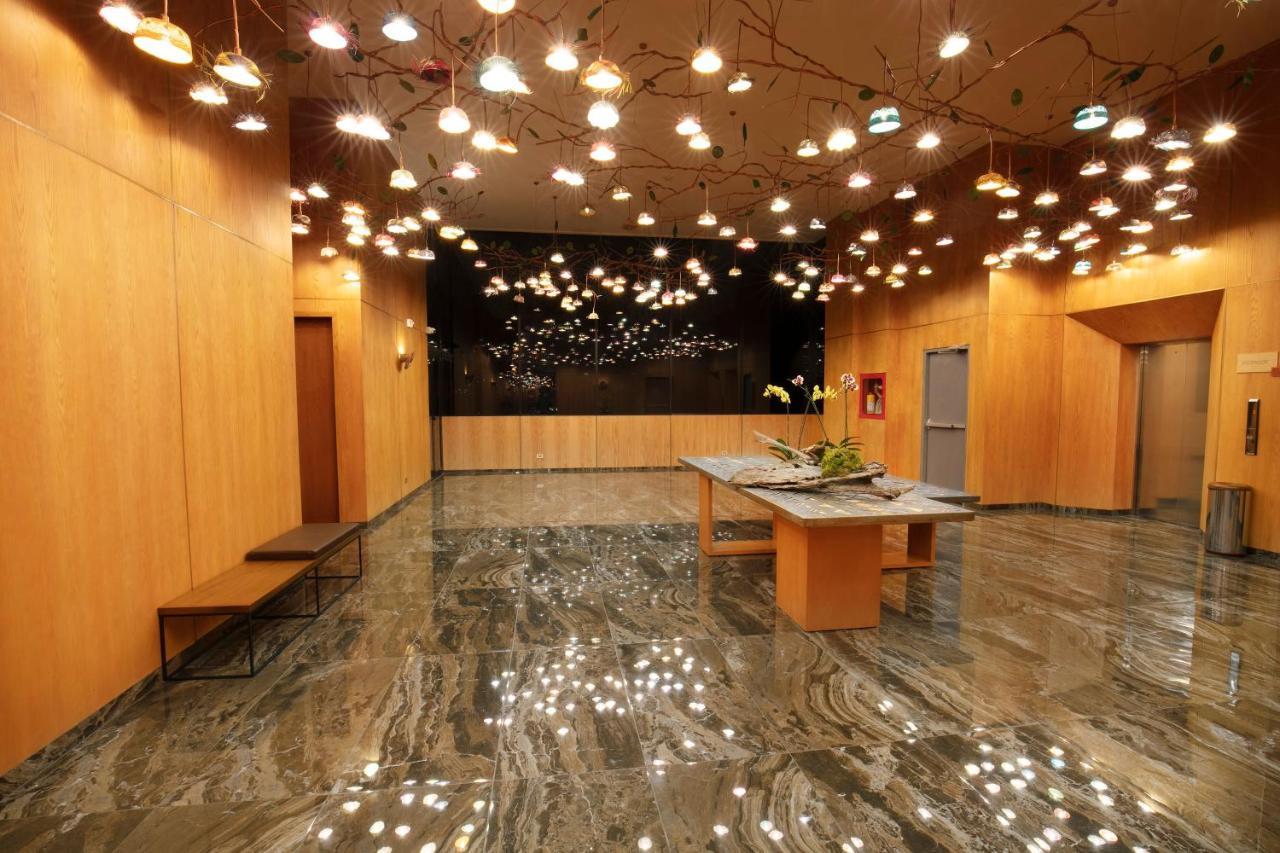 Hotel V1501 Pasto Eksteriør billede The lobby of the National Museum of Singapore