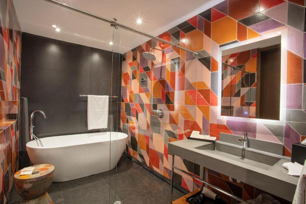 Hotel V1501 Pasto Eksteriør billede Bathroom